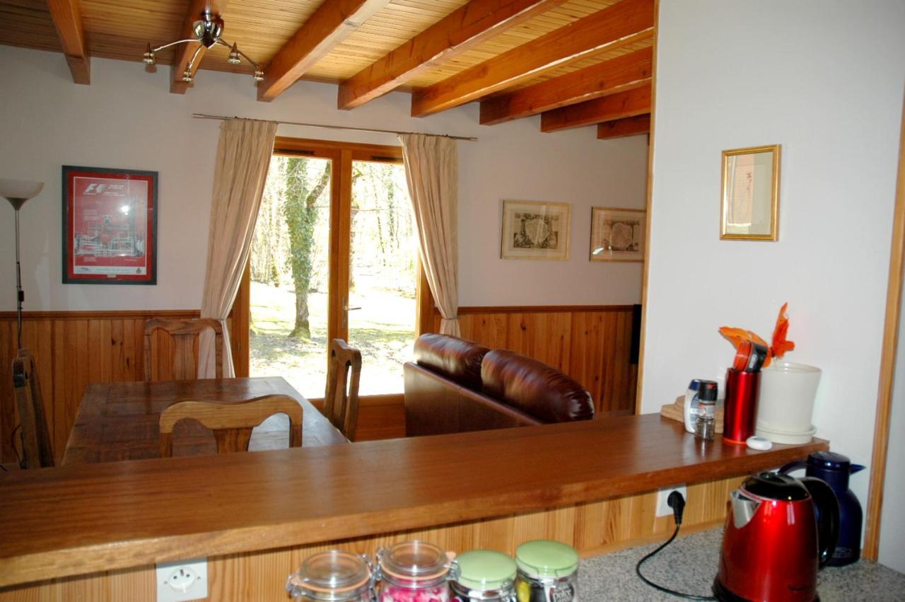 Maison De 2 Chambres Avec Vue Sur Le Lac Piscine Partagee Et Jardin Amenage A Lachapelle Auzac Exterior photo